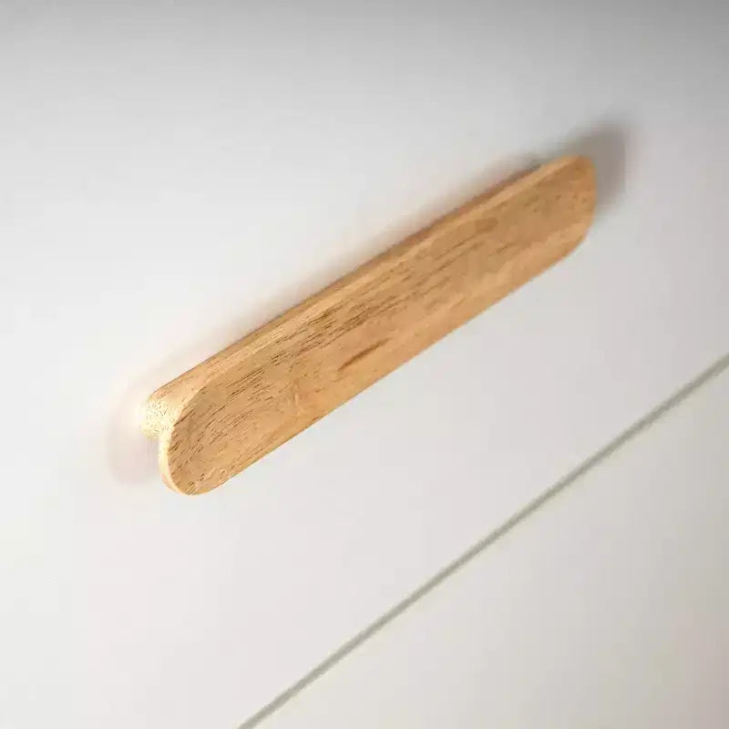 Commode 3 tiroirs pour chambre de bébé, pieds blanc et chêne rouge, finition non toxique sans danger pour les bébés avec dispositif anti-basculement, commode de rangement 86 cm pour chambre d'enfant