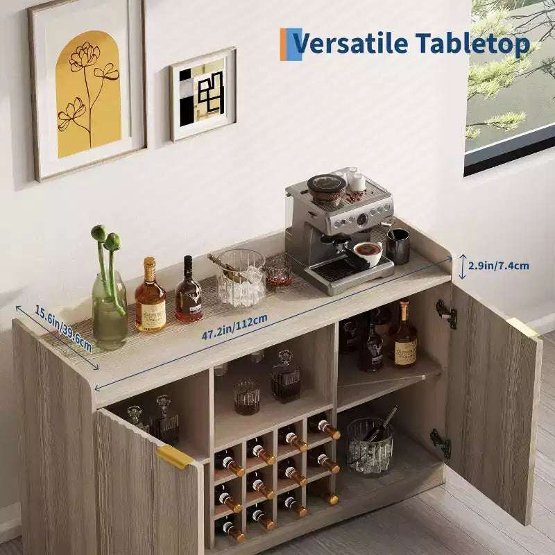 Meuble de bar à vin cannelé de 119 cm avec 9 porte-verres et 12 casiers à vin - Meuble de bar à liqueurs et à café avec rangement pour la maison - Grand buffet avec 2 portes